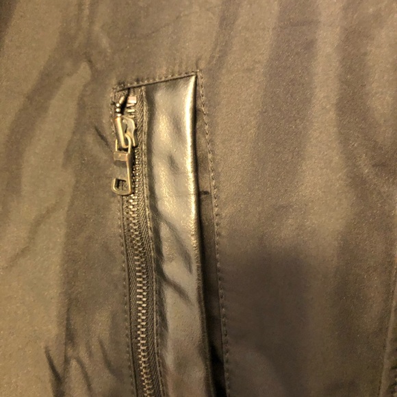 Kenneth Cole Reaction black trench coat - waterproof w/ genuine leather trim - Picture 3 of 9